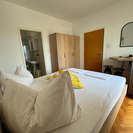 The Manzoni Family 4 Hotel Punat Ngoại thất bức ảnh