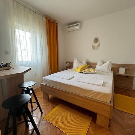 The Manzoni Family 4 Hotel Punat Ngoại thất bức ảnh